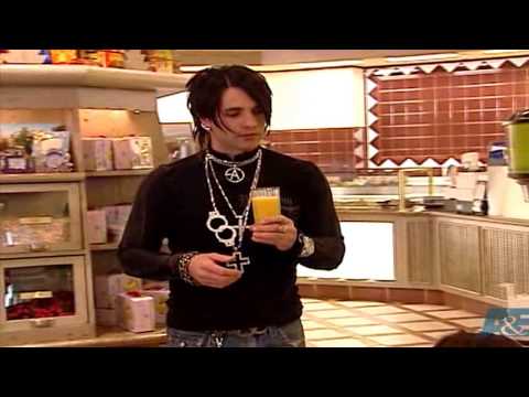 Criss Angel Mindfreak Amazing trick with a bird