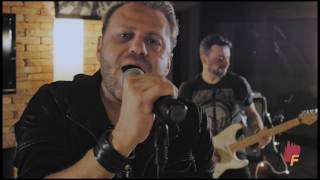 Download lagu Adventure of a Lifetime - cover - Firecracker Band mp3