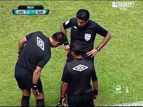 ARBITRO SE LESIONA EN LEÓN DE HUÁNUCO vs JUAN AURICH 2014