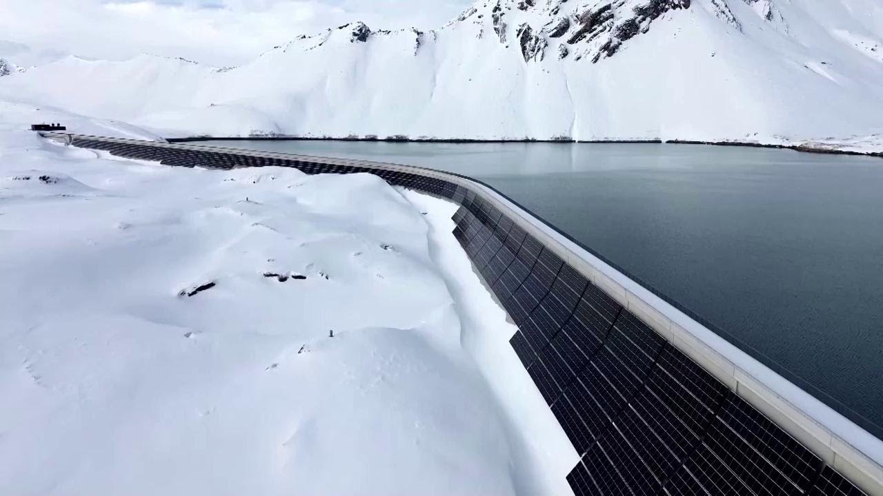 In Svizzera la diga più alta d'Europa con 5mila pannelli fotovoltaici
