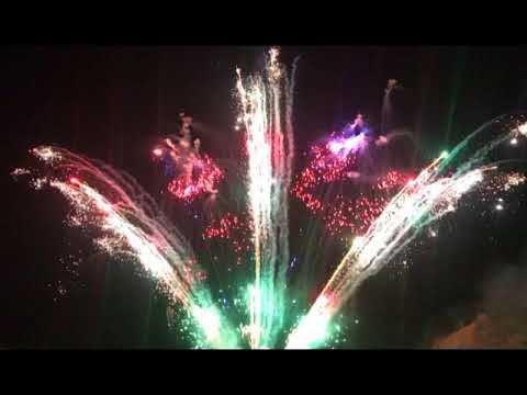 SCF9912 - 150s 30mm Ti Crackling Tails w Blue Tail to Red Leaf & Blue Star