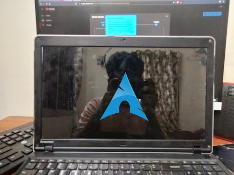 Trying Arch Linux for the first time | Live Stream!
