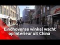 Schoenen verkopen vanuit de doos, want door coronavirus is het winkelinterieur niet geleverd