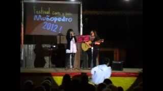 preview picture of video 'Llegaremos a Tiempo - Raquel y Nerea - Muñopedro 2012'