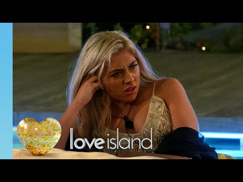 Finley and Rebecca cosy up... and Paige isn't happy | Love Island Series 6