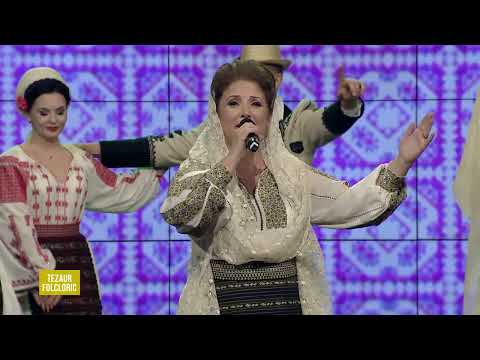 Ion Drăgan şi Claudia Torop în ediţia specială de Paşti Tezaur folcloric (@TVR1)