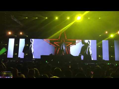 J Balvin & willy William - Mi Gente (Fedde Le Grand Remix) live at Solar Christmas 2017