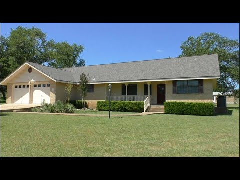 846 Southwoods Dr Fredericksburg TX home for sale with 5 acres of land