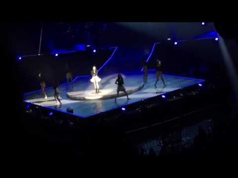 170520 Taeyeon Persona in Taipei - Rain