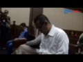 Inneke Koesherawati Temani Suami Di Persidangan