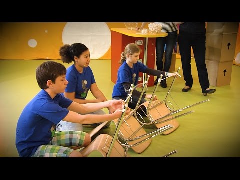 Hallo Benjamin! - Spiel: Stuhlschleuder