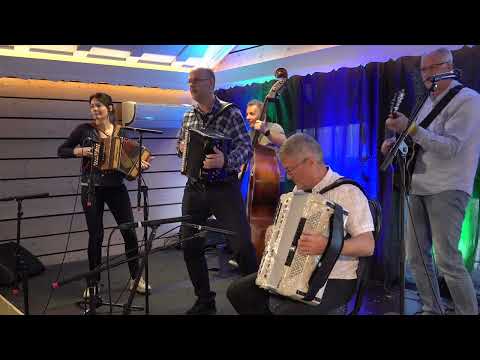 Feststemt - Vår på Våkefjell og Arendalsbruden BlømingsFestivalen 2023