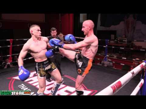 Robbie vs Damien Parker - Cobra Muay Thai Event 5