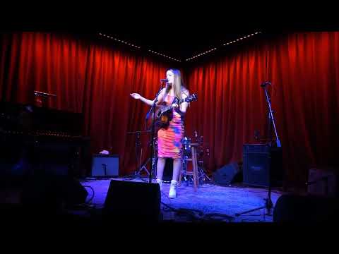 Olivia Knox - GORGEOUS (live from Hotel Cafe)