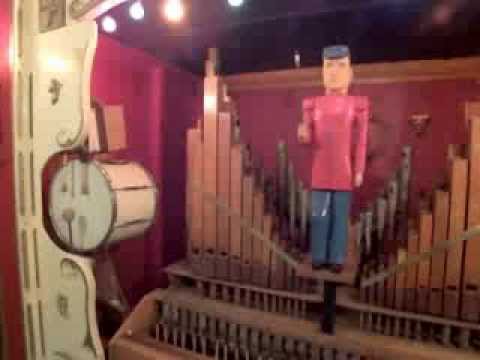 Fairground Organ plays the Tritsch Tratsch Polka