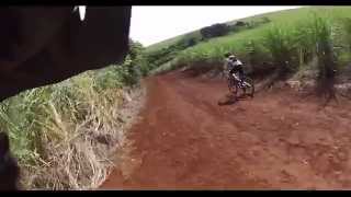 preview picture of video 'Paseio de Mountain Bike pelos canaviais'
