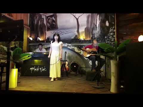 Thể hiện bởi Hoài Mỹ