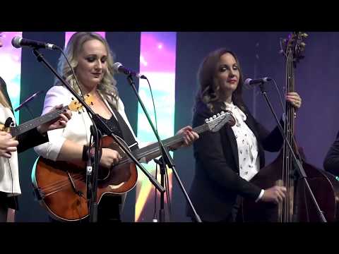 Ivica Pepelko i Cure Iz CEntra - Kad procvatu jabuke