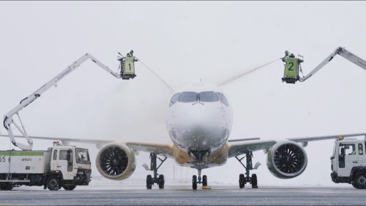 AirBaltic video