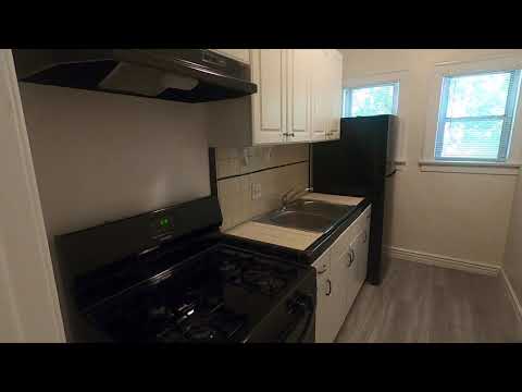 PL9930 - Spacious Upper Studio Apartment For Rent (Hollywood, CA)