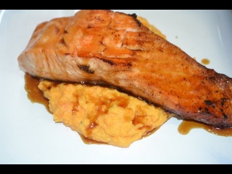 salmon encima de puree de papas dulces