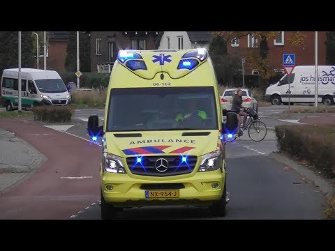 A1 Ambulance 06-162 met spoed naar het Radboud UMC in Nijmegen
