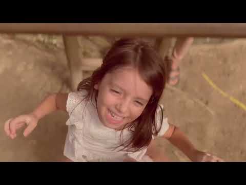 Abraço Apertado - Helena Crespo & Dudalu (Clipe Oficial)