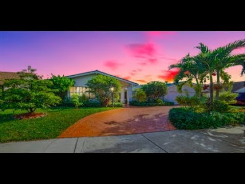 10221 SW 132nd AVE - Calusa Club Estates dream home