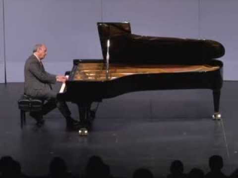 Frank Pavese plays Villa-Lobos Poema Singelo