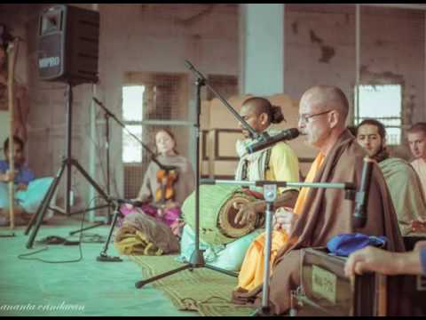 03.11.2016, kirtan by HH BB Govinda Swami, Vrindavan