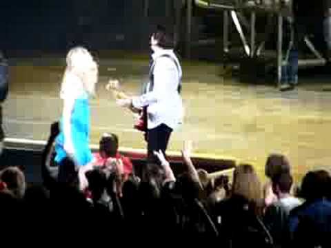 Taylor Swift & Rascal Flatts duet ~ June 30, 2008