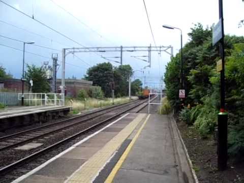 Class 86s at Winsford on Liners 24.07.09