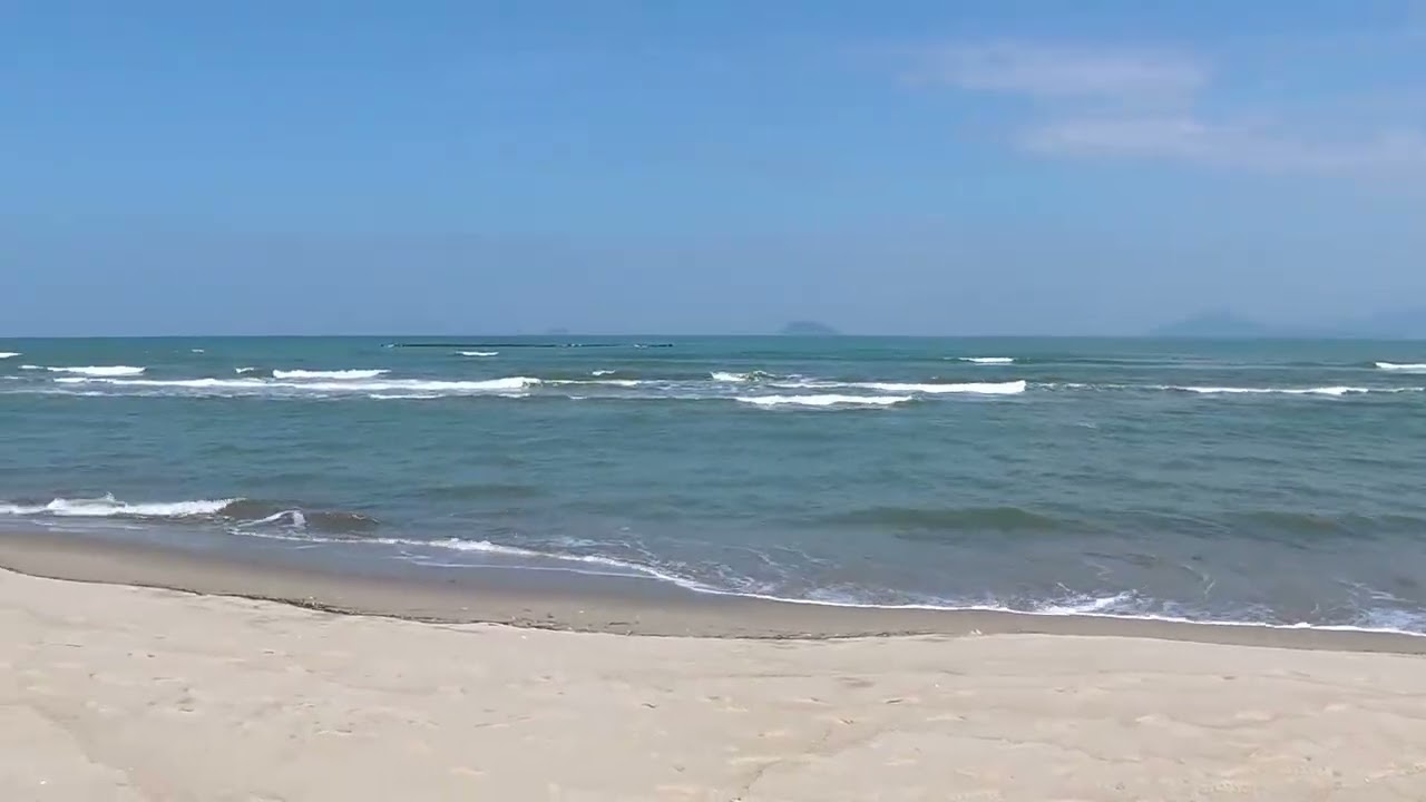 다낭 르네상스 바닷가 풍경 ~~ Taking in the stunning ocean view