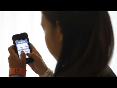 How We Used Social Media in 2013: Facebook Is King of Social Media Wars