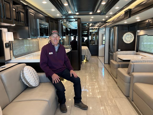 Preview image of 2024 Newmar London Aire 4551 (17N231994) youtube video