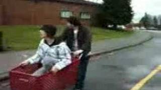 preview picture of video 'I ride in a shopping cart to my classes!'