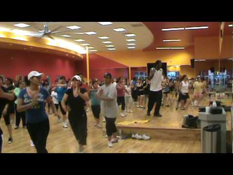 Plane to PR / Daddy Yankee - ZUMBA WITH ART