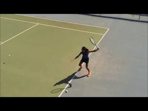 Carla TANGUY , espoir du Tennis Français Féminin , en stage chez Didier ESSEYRIC