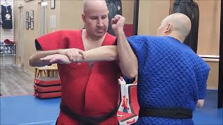 Shuai Jiao essentials! Suǒ Zhǒu Tī the elbow lock and sweep