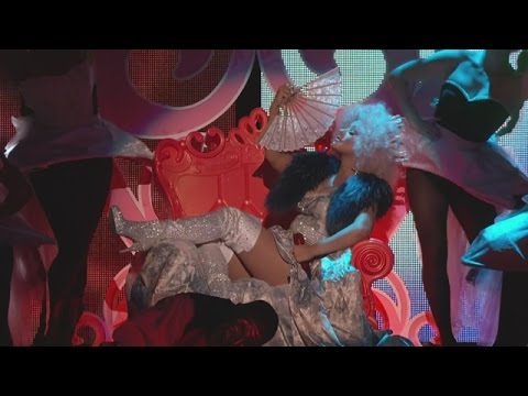 Christina Aguilera - Make The World Move (ft. Cee Lo Green)