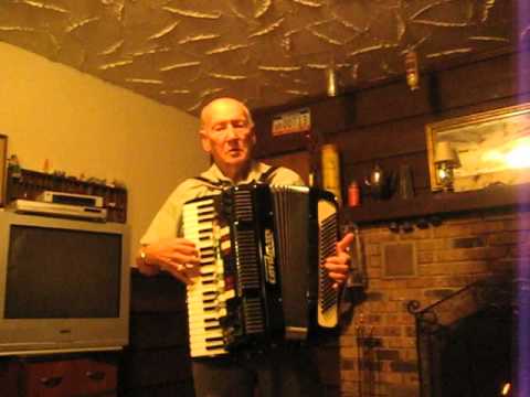 Roland plays the Cordovox not Super V again