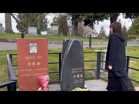 Lake View Cemetery Brandon Lee & Bruce Lee Grave Seattle March 2025