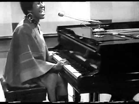 Aretha Franklin - Don't Play That Song (You Lied) Live on Cliff Richard Show (hiFi)