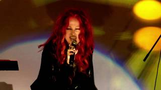 Cyndi Lauper - Money Changes Everything (Front And Center Presents 2015)