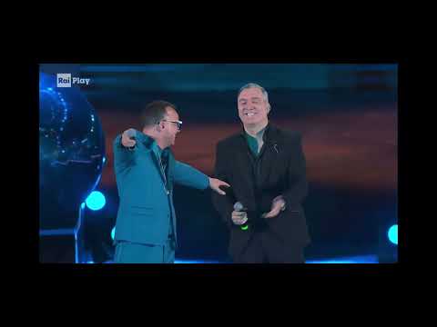 Gigi D’alessio - Cient’ann feat Francesco Merola (live 2022)