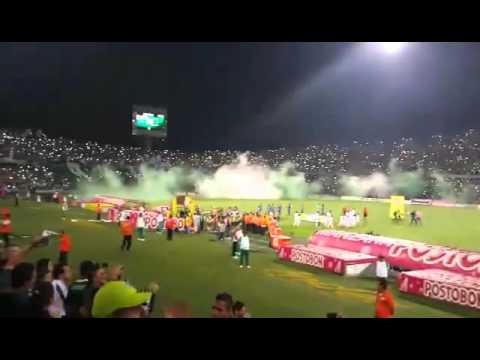 "LOS DEL SUR LA MEJOR HINCHADA DE COLOMBIA 31/10/2015" Barra: Los del Sur • Club: Atlético Nacional