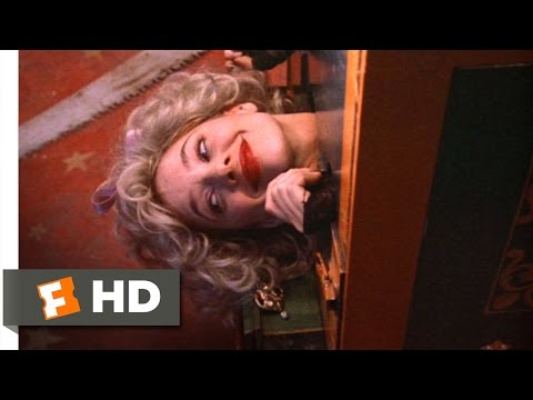 Desperately Seeking Susan (10/12) Movie CLIP - Magic Trick (1985) HD