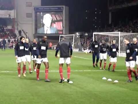 Arsenal team pre-match warm-up at Highbury vs United. Henry, Bergkamp, Pires, Vieira etc