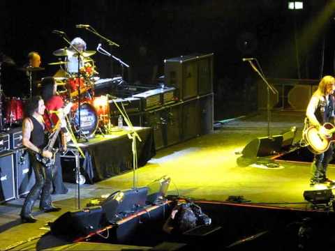 Thin Lizzy - Whiskey In A Jar 31-05-12.divx