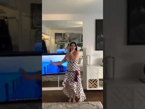 Bergoyang Belly dance bersama|||Selina sevil
